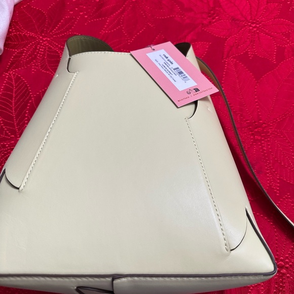 Cult Gaia Simona is a sculptural shoulder bag in Lemon Sorbet hues. BRAND NEW - Picture 4 of 7